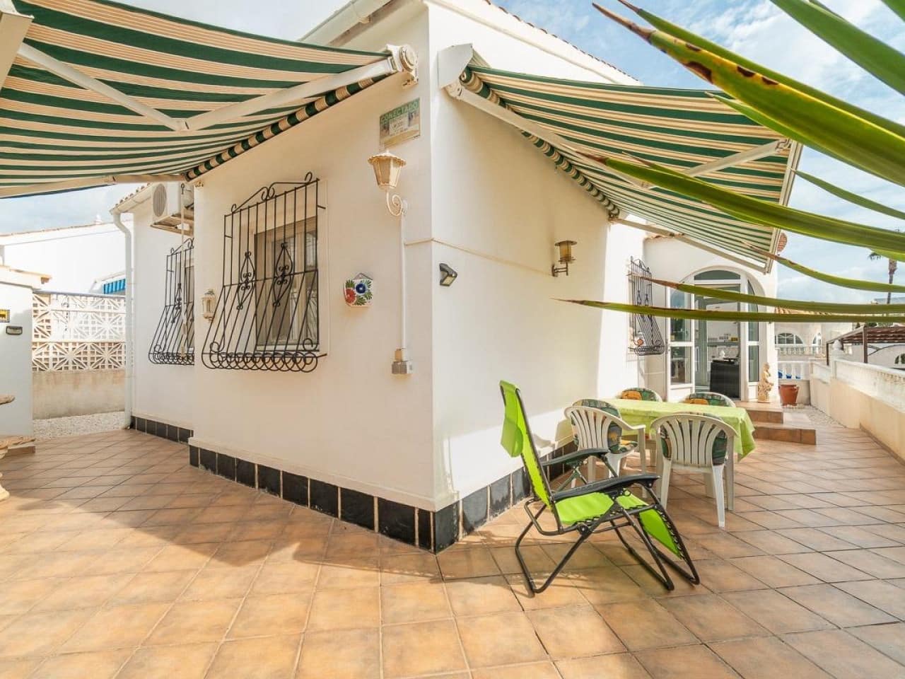 2 soveværelse Villa til salg i La Florida med garage - € 220.000 (Ref: 10147936)