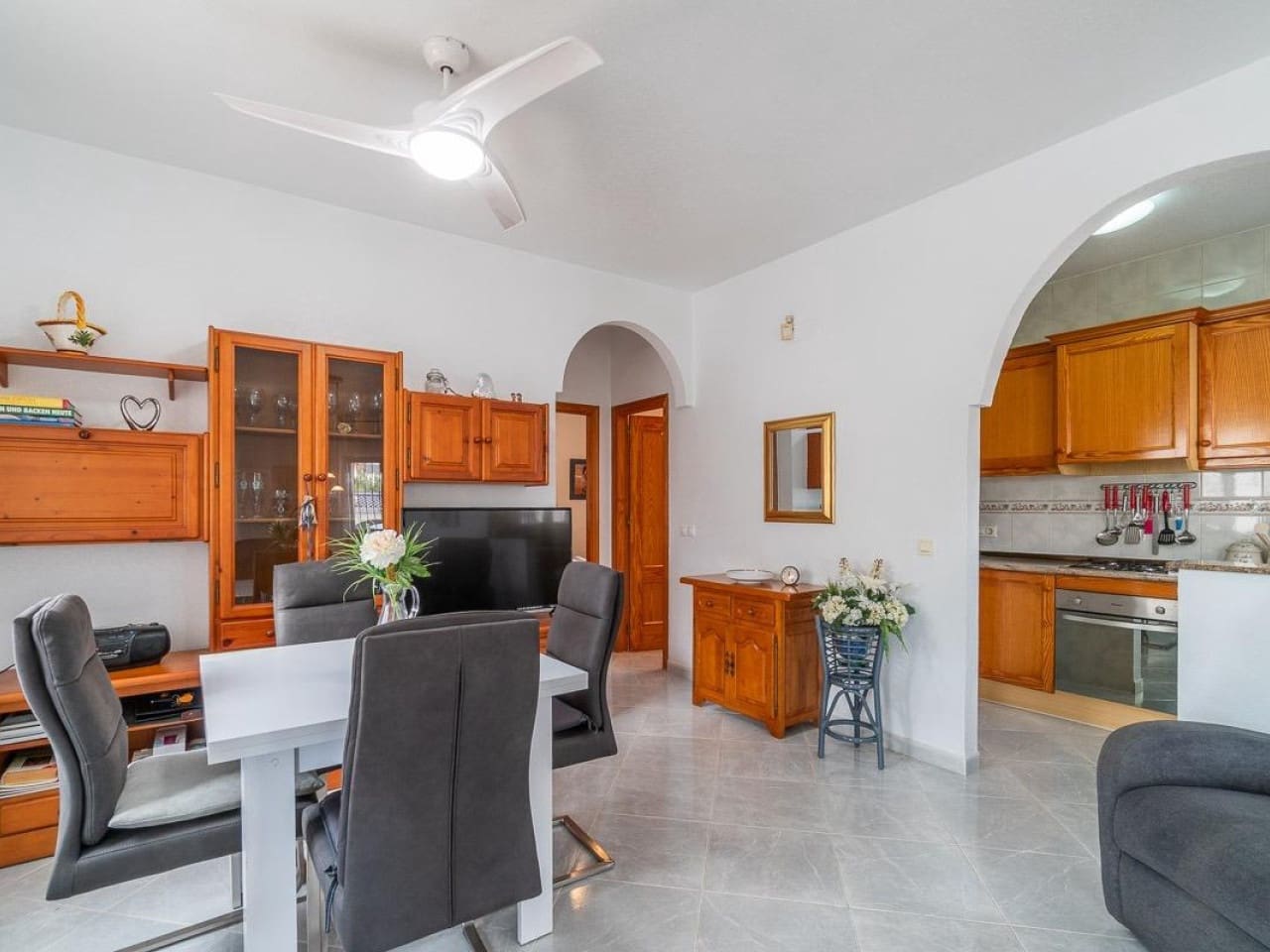 2 soveværelse Villa til salg i La Florida med garage - € 220.000 (Ref: 10147936)