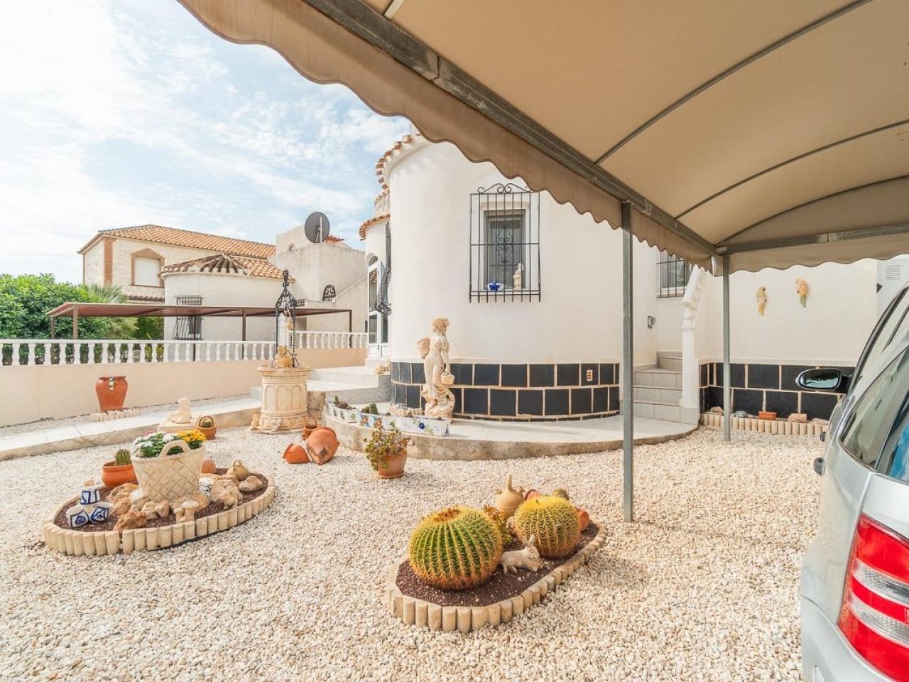 2 soveværelse Villa til salg i La Florida med garage - € 220.000 (Ref: 10147936)