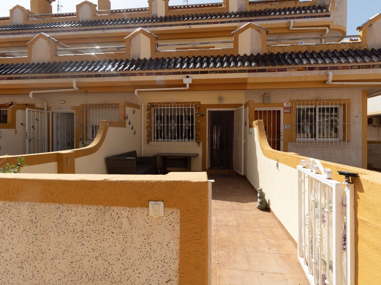 3 chambre Maison de Ville à vendre à Playa Flamenca avec piscine - 189 000 € (Ref: 10150528)