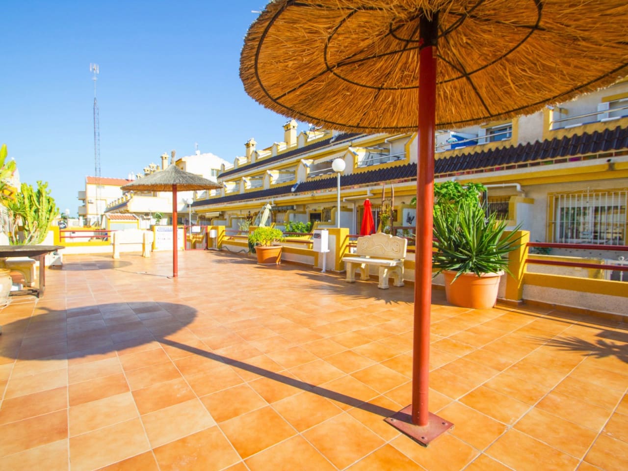 3 chambre Maison de Ville à vendre à Playa Flamenca avec piscine - 189 000 € (Ref: 10150528)