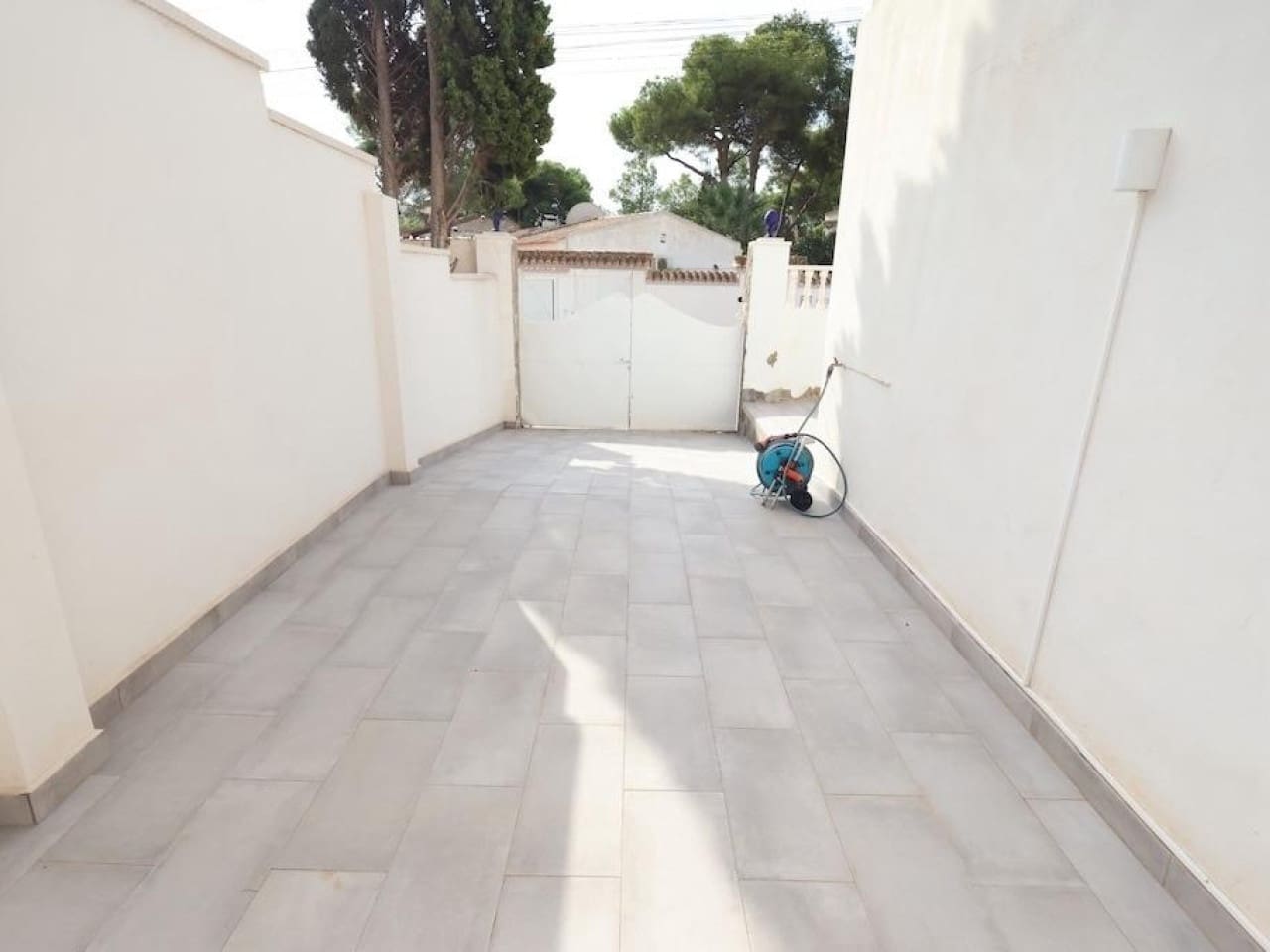 5 soveværelse Villa til salg i Torrevieja med swimmingpool garage - € 599.000 (Ref: 10158098)