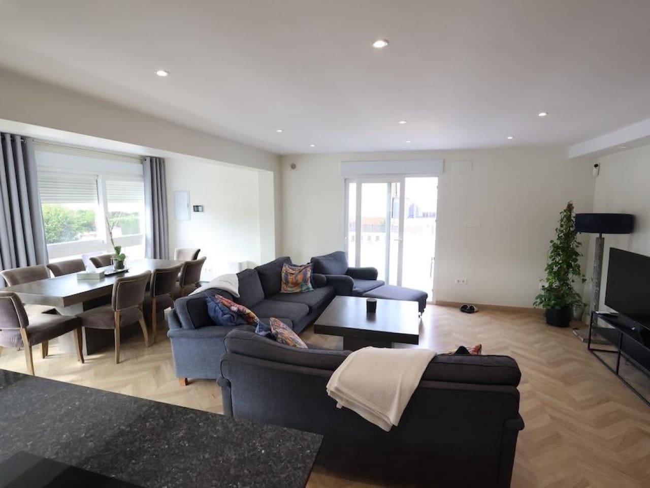 5 soveværelse Villa til salg i Torrevieja med swimmingpool garage - € 599.000 (Ref: 10158098)