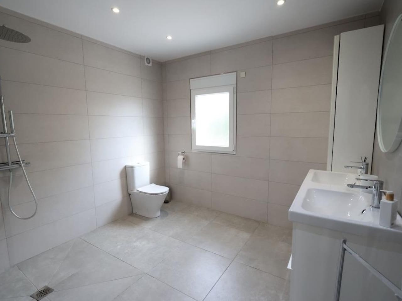 5 soveværelse Villa til salg i Torrevieja med swimmingpool garage - € 599.000 (Ref: 10158098)