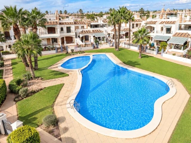 2 soverom Hus til salgs i Villamartin, Orihuela med svømmebasseng garasje - € 234 000 (Ref: 10158099)