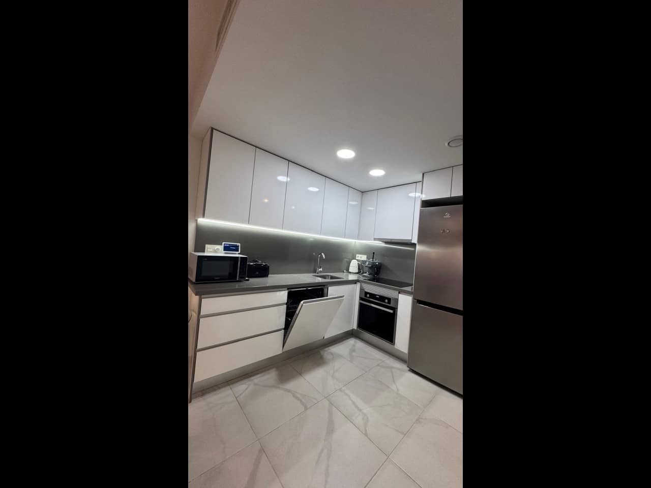 1 slaapkamer Appartement te koop in Torrevieja met zwembad - € 192.000 (Ref: 10165355)