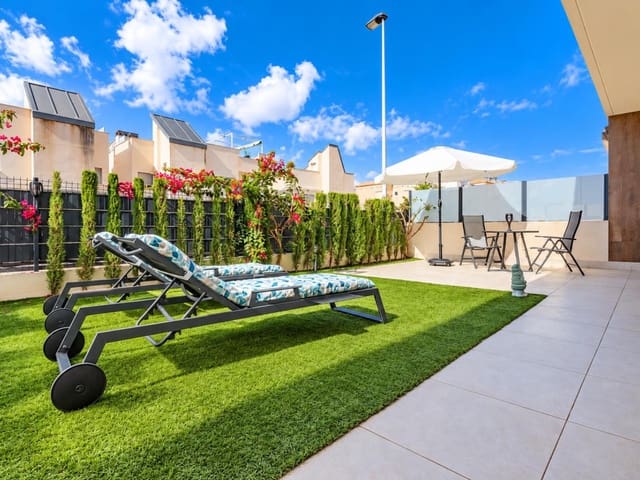 2 chambre Villa/Maison à vendre à La Veleta, Torrevieja avec piscine garage - 359 000 € (Ref: 10165817)