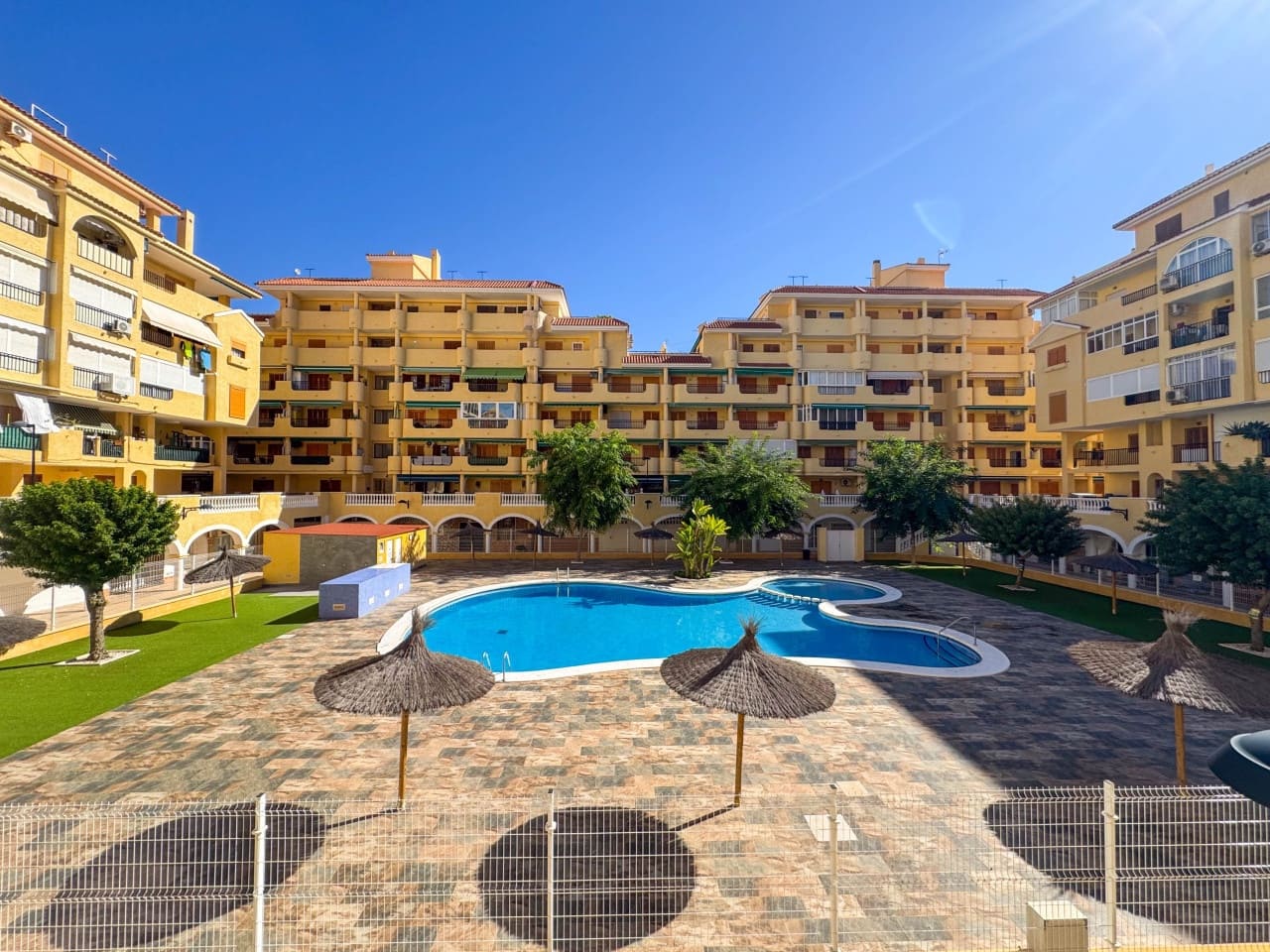 Appartamento in vendita in La Mata con piscina - 89.900 € (Rif: 10174203)
