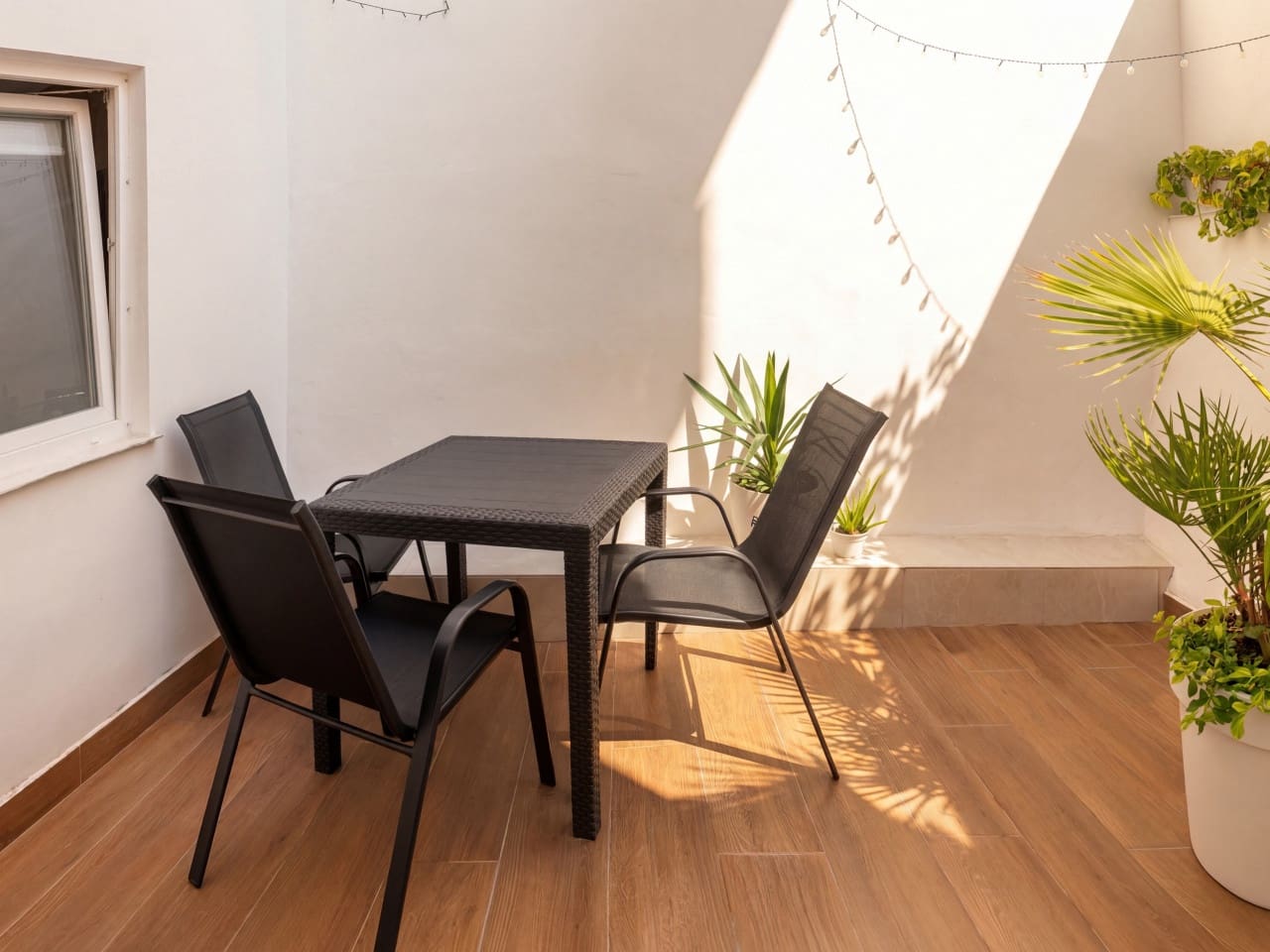 Local Comercial de 12 habitaciones en Torrevieja en venta - 1.250.000 € (Ref: 10183467)