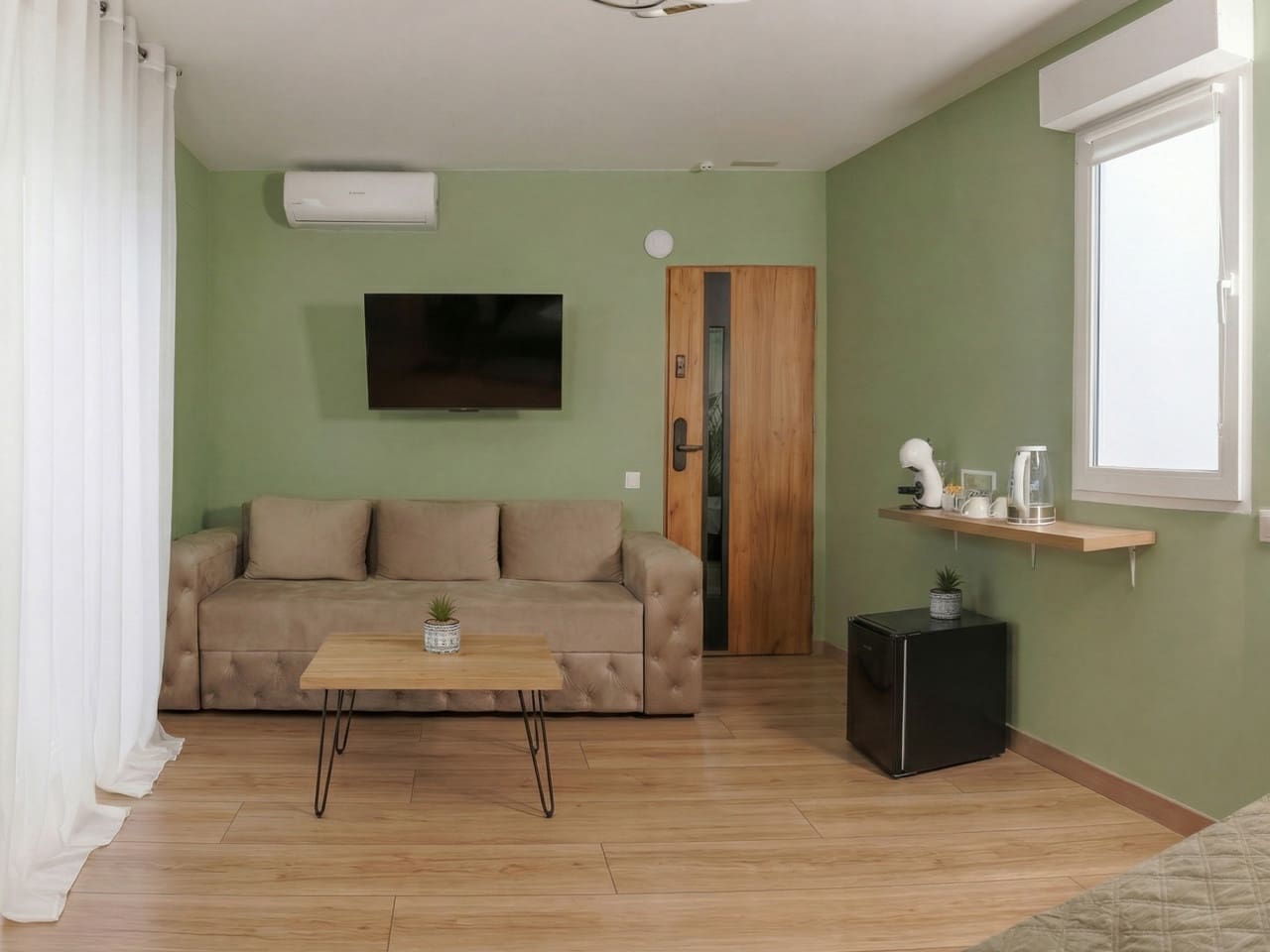 Local Comercial de 12 habitaciones en Torrevieja en venta - 1.250.000 € (Ref: 10183467)