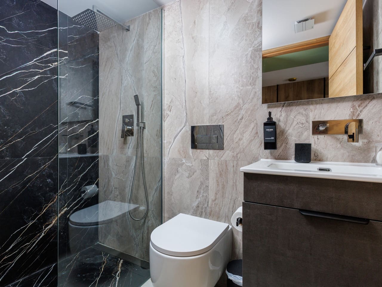 Local Comercial de 12 habitaciones en Torrevieja en venta - 1.250.000 € (Ref: 10183467)