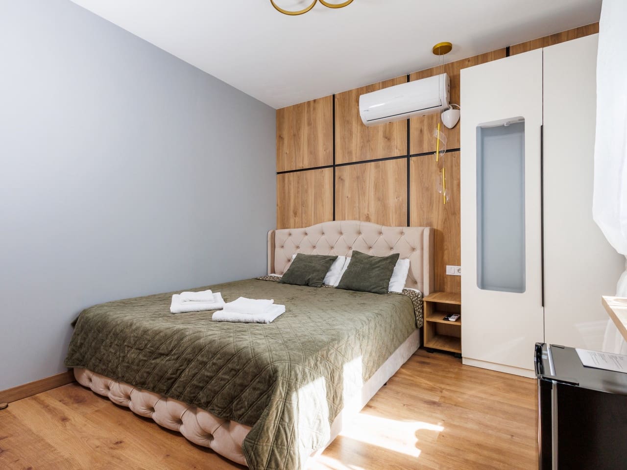 Local Comercial de 12 habitaciones en Torrevieja en venta - 1.250.000 € (Ref: 10183467)