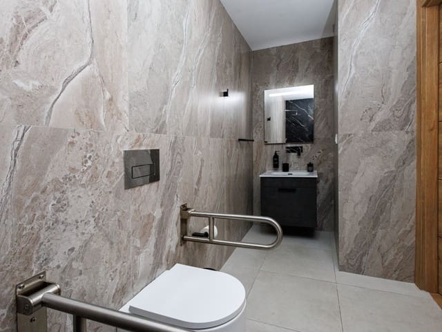 Local Comercial de 12 habitaciones en El Molino, Torrevieja en venta - 1.250.000 € (Ref: 10183467)