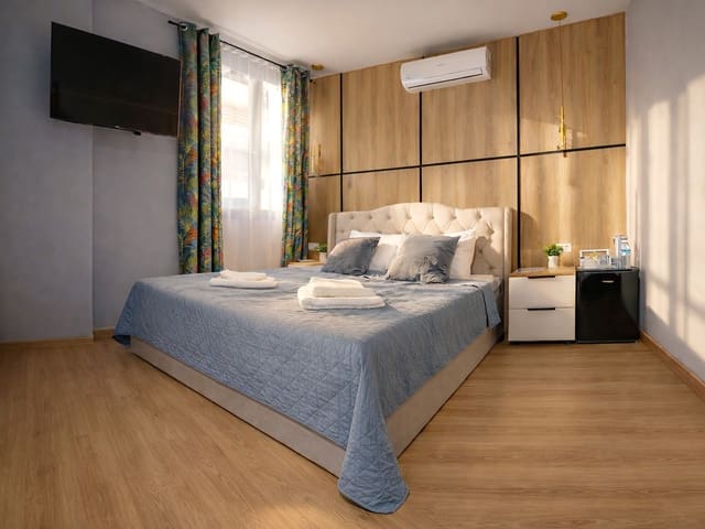 Local Comercial de 12 habitaciones en El Molino, Torrevieja en venta - 1.250.000 € (Ref: 10183467)
