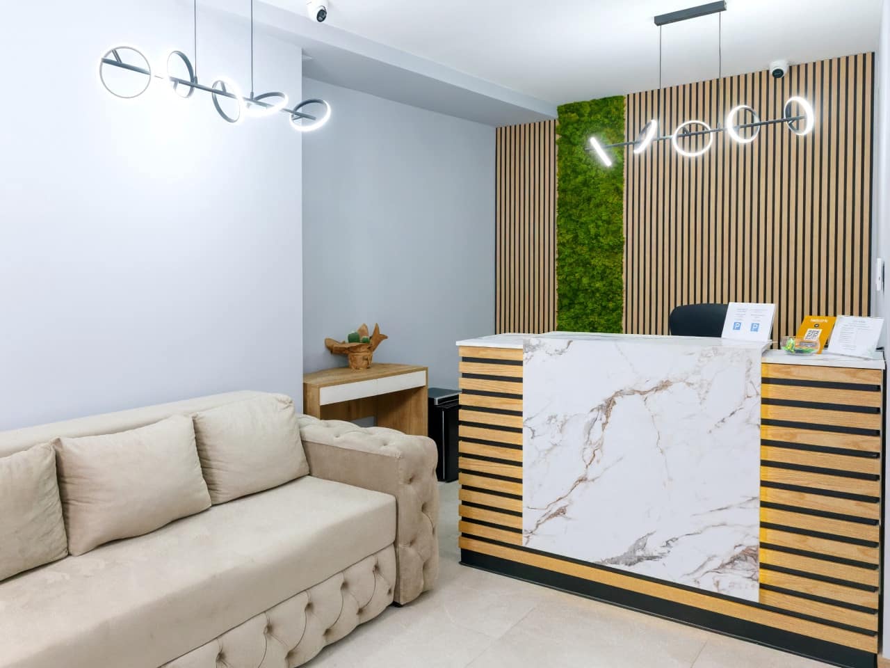 Local Comercial de 12 habitaciones en Torrevieja en venta - 1.250.000 € (Ref: 10183467)