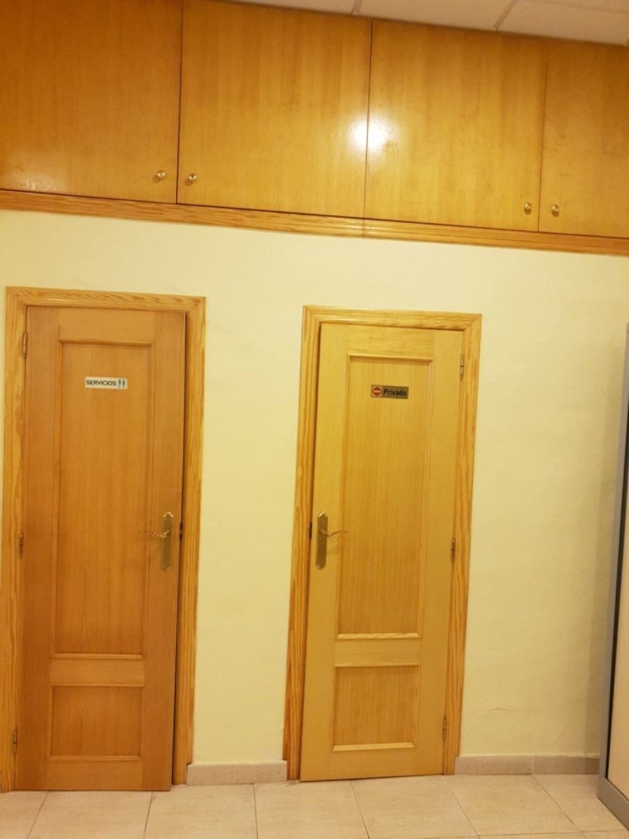 1 sovrum Kommersiell till salu i Torrevieja - 99 000 € (Ref: 5050225)