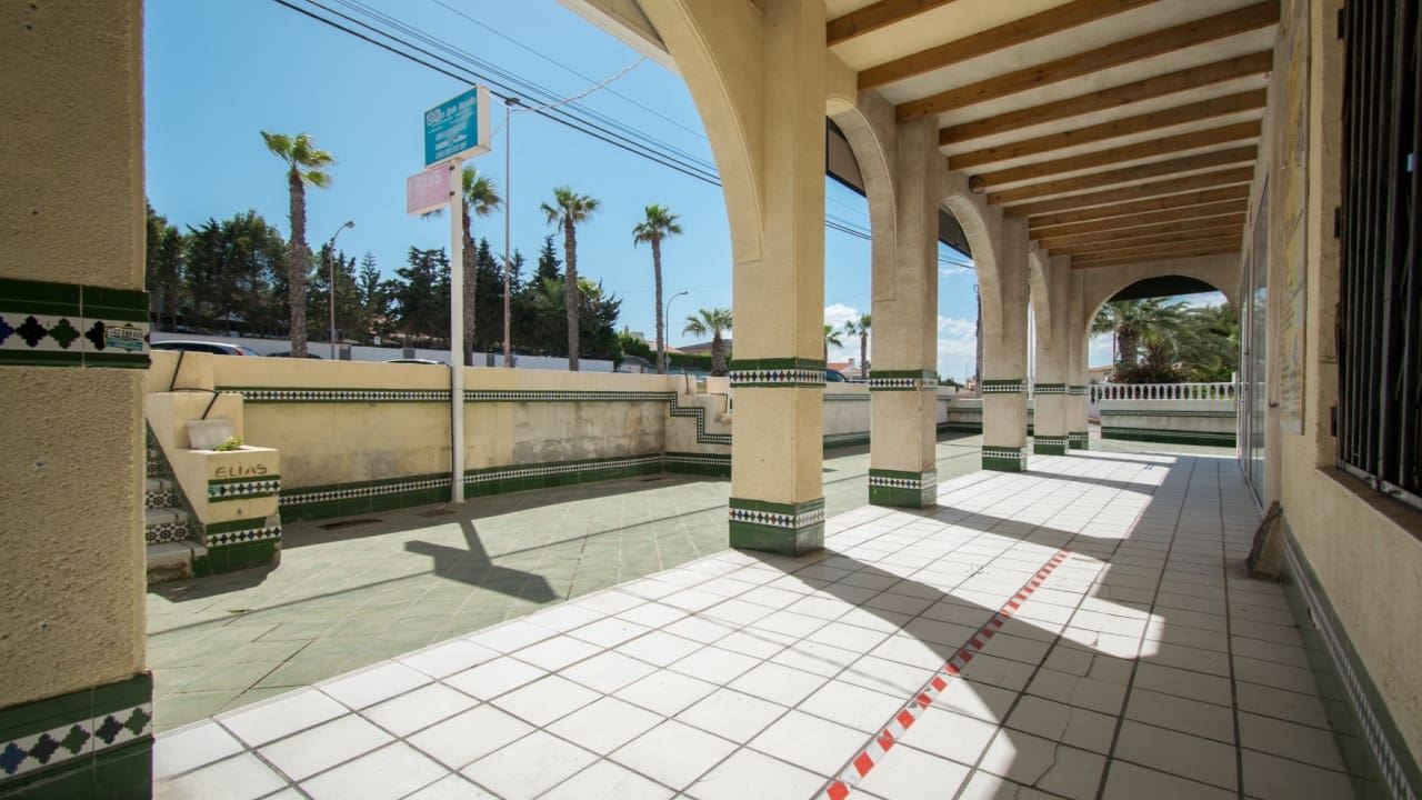 1 soverom Kommersiell til salgs i La Mata med svømmebasseng - € 102 260 (Ref: 6069761)