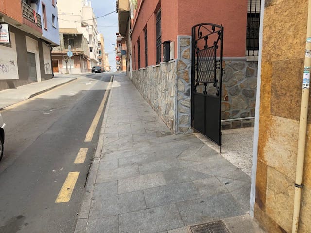 Garaż na sprzedaż w Centro - Muelle Pesquero, Torrevieja - 10 120 € (Ref: 6465185)