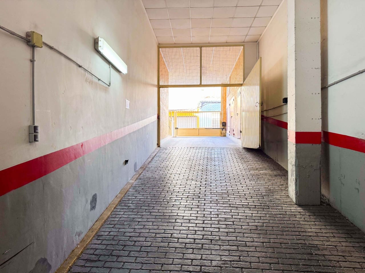 Garage te koop in Torrevieja - € 27.500 (Ref: 6465185)