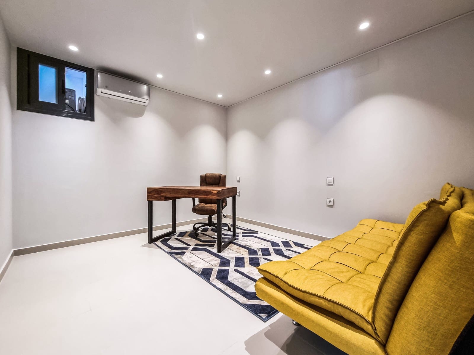 6 bedroom Villa for sale in Campoamor with pool - € 900,000 (Ref: 6505005)