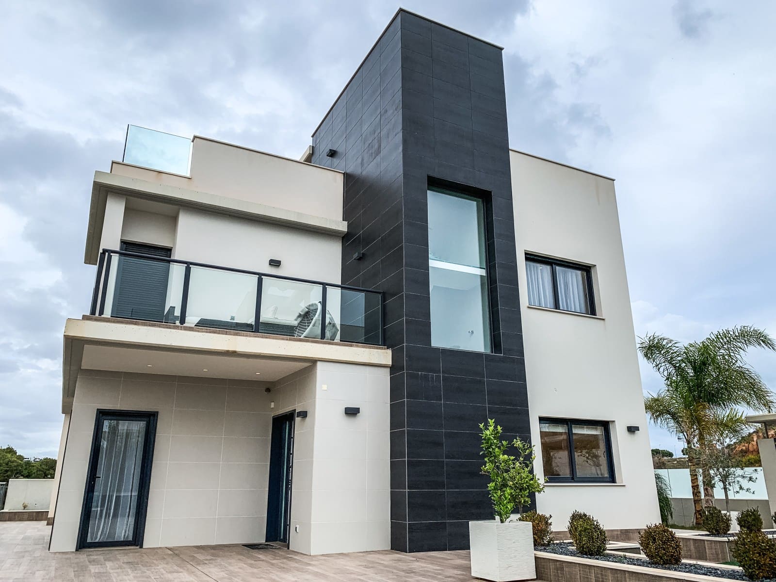 6 bedroom Villa for sale in Campoamor with pool - € 900,000 (Ref: 6505005)