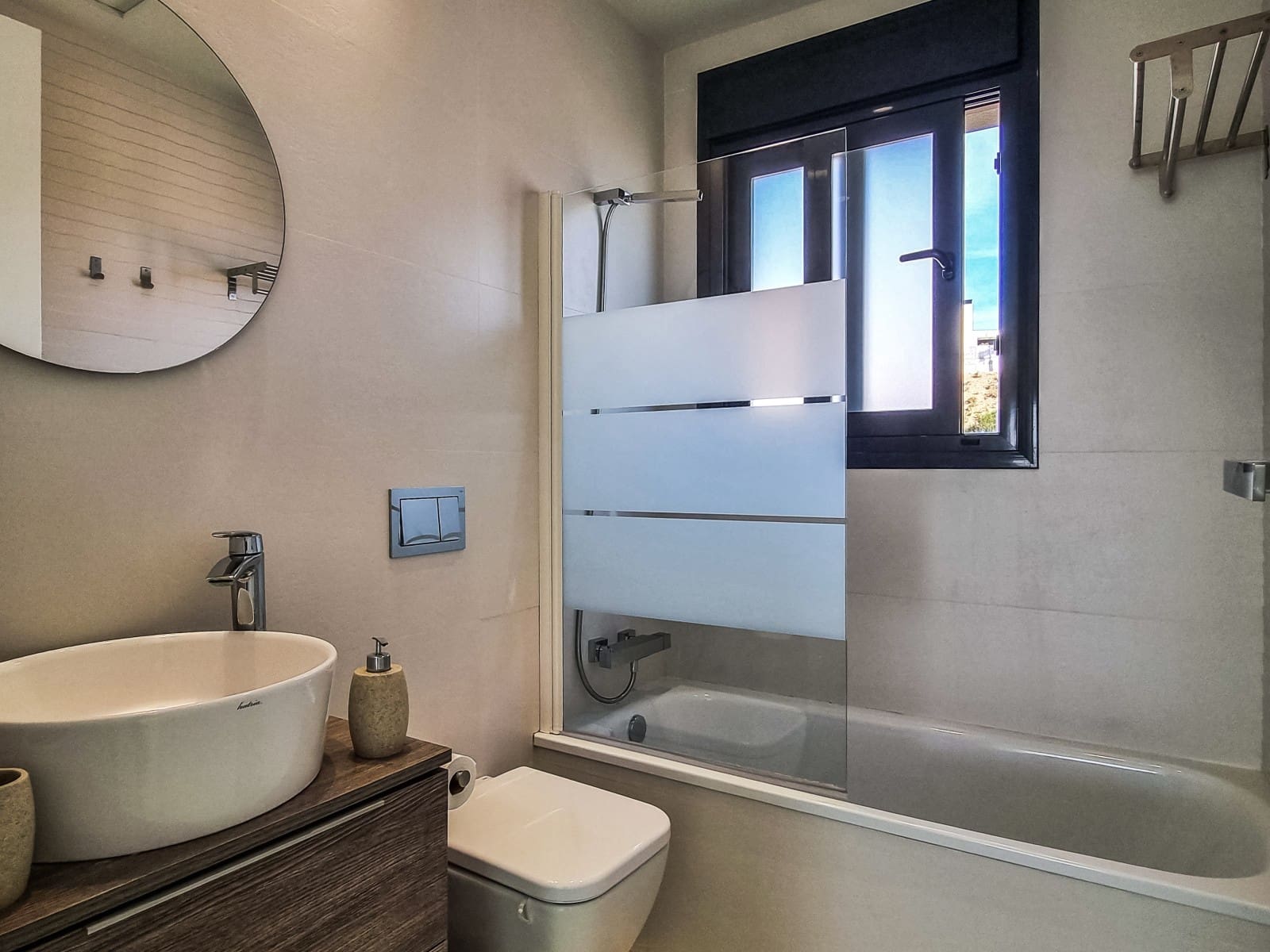 6 bedroom Villa for sale in Campoamor with pool - € 900,000 (Ref: 6505005)