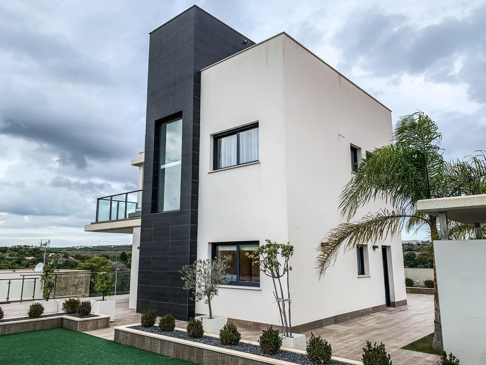 6 bedroom Villa for sale in Campoamor with pool - € 900,000 (Ref: 6505005)