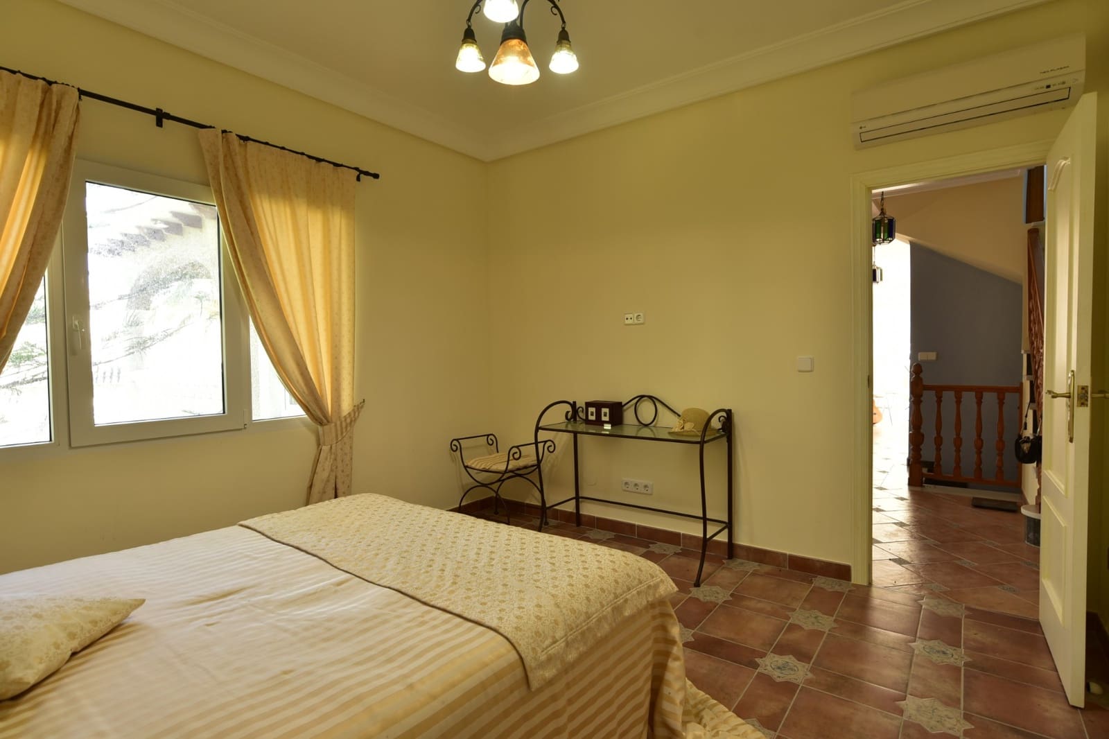 7 sypialnia Willa na sprzedaż w Villamartin z basenem - 1 300 000 € (Ref: 6560240)