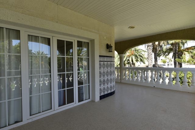 7 slaapkamer Villa te koop in Villamartin, Orihuela met zwembad - € 1.300.000 (Ref: 6560240)