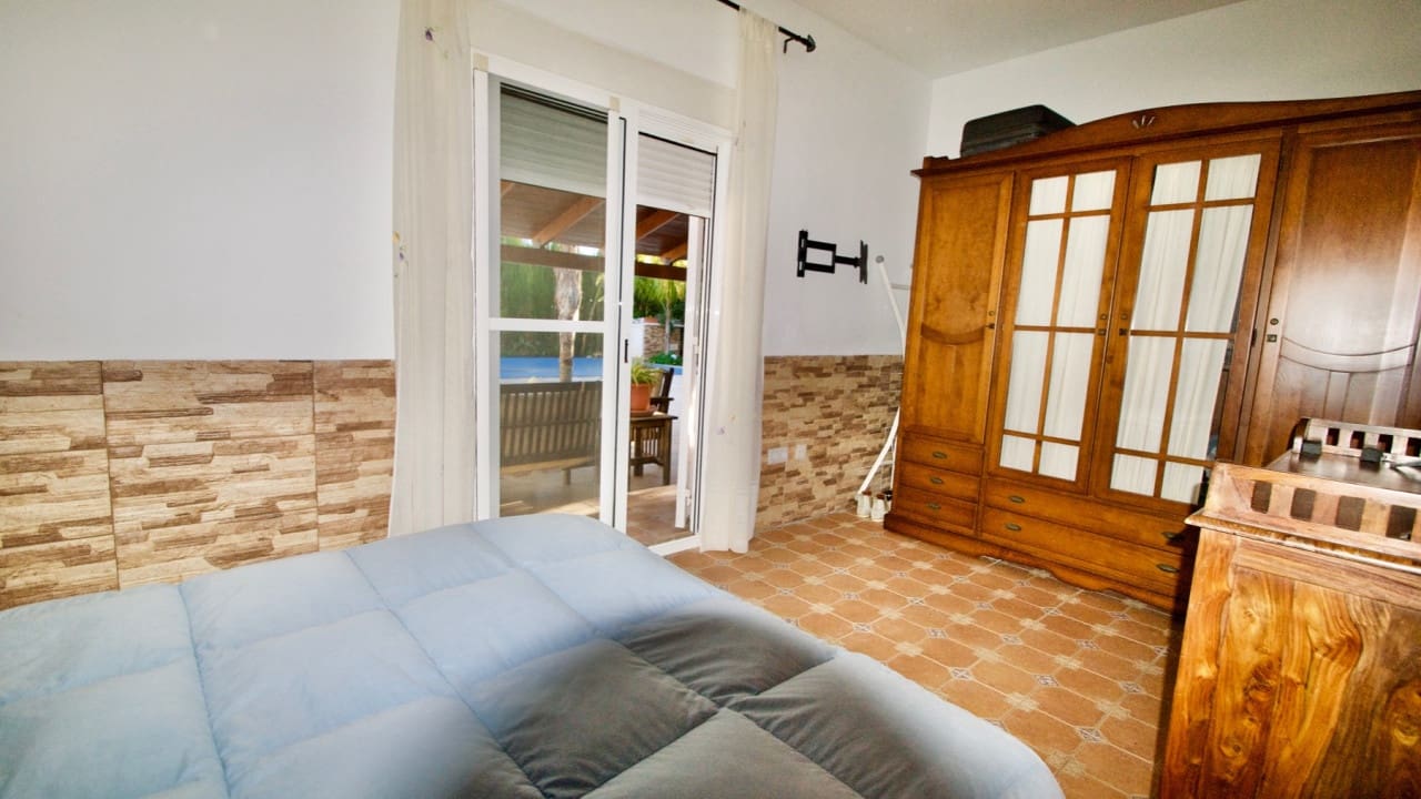 3 makuuhuone Maalaistalo myytävänä paikassa Sucina mukana uima-altaan 
autotalli - 270 000 € (Ref: 6583533)