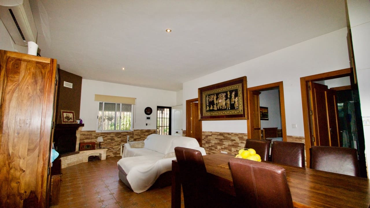 3 makuuhuone Maalaistalo myytävänä paikassa Sucina mukana uima-altaan 
autotalli - 270 000 € (Ref: 6583533)