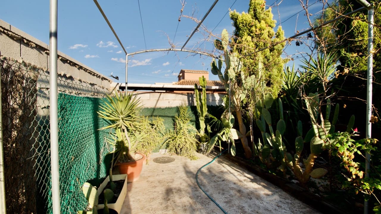 3 makuuhuone Maalaistalo myytävänä paikassa Sucina mukana uima-altaan 
autotalli - 270 000 € (Ref: 6583533)