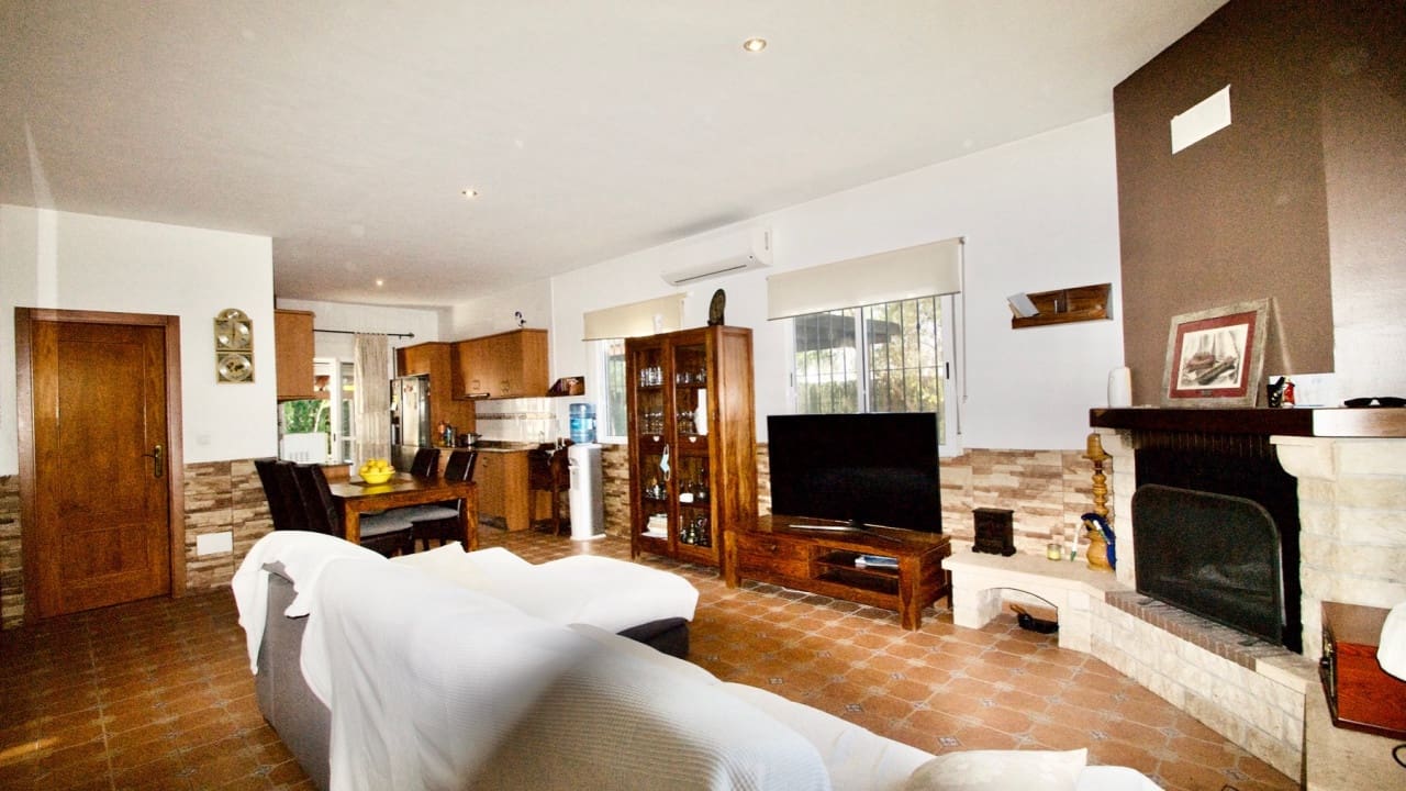 3 makuuhuone Maalaistalo myytävänä paikassa Sucina mukana uima-altaan 
autotalli - 270 000 € (Ref: 6583533)