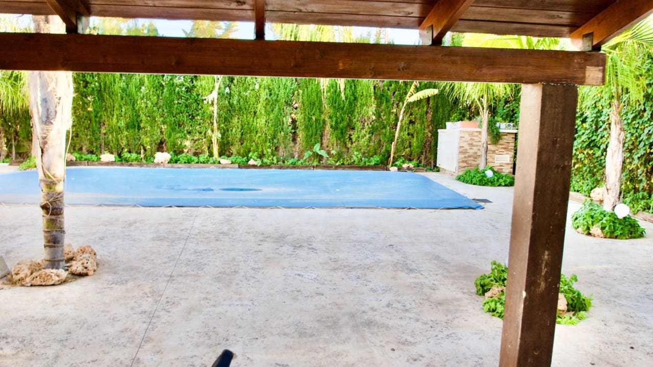 3 makuuhuone Maalaistalo myytävänä paikassa Sucina mukana uima-altaan 
autotalli - 270 000 € (Ref: 6583533)