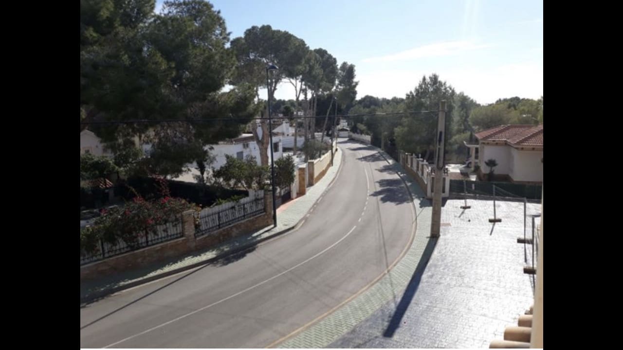 28 bedroom Commercial for sale in Pinar de Campoverde with garage - € 950,000 (Ref: 6612200)