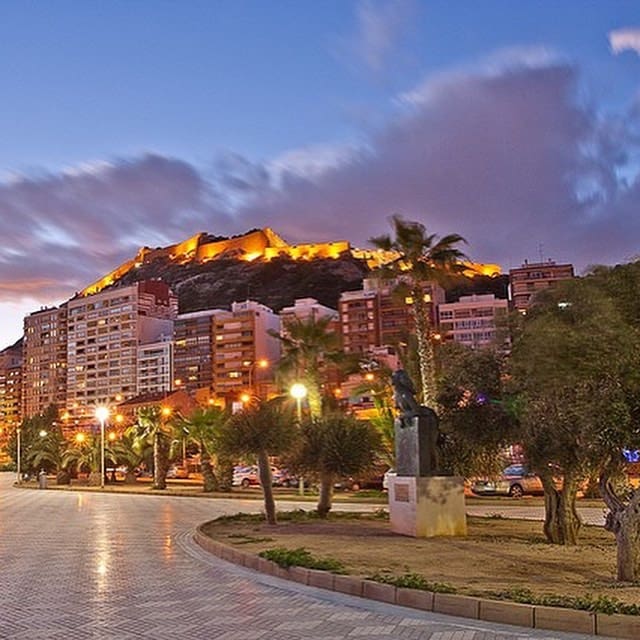 3 bedroom Villa for sale in Polop with pool garage - € 435,000 (Ref: 6769780)