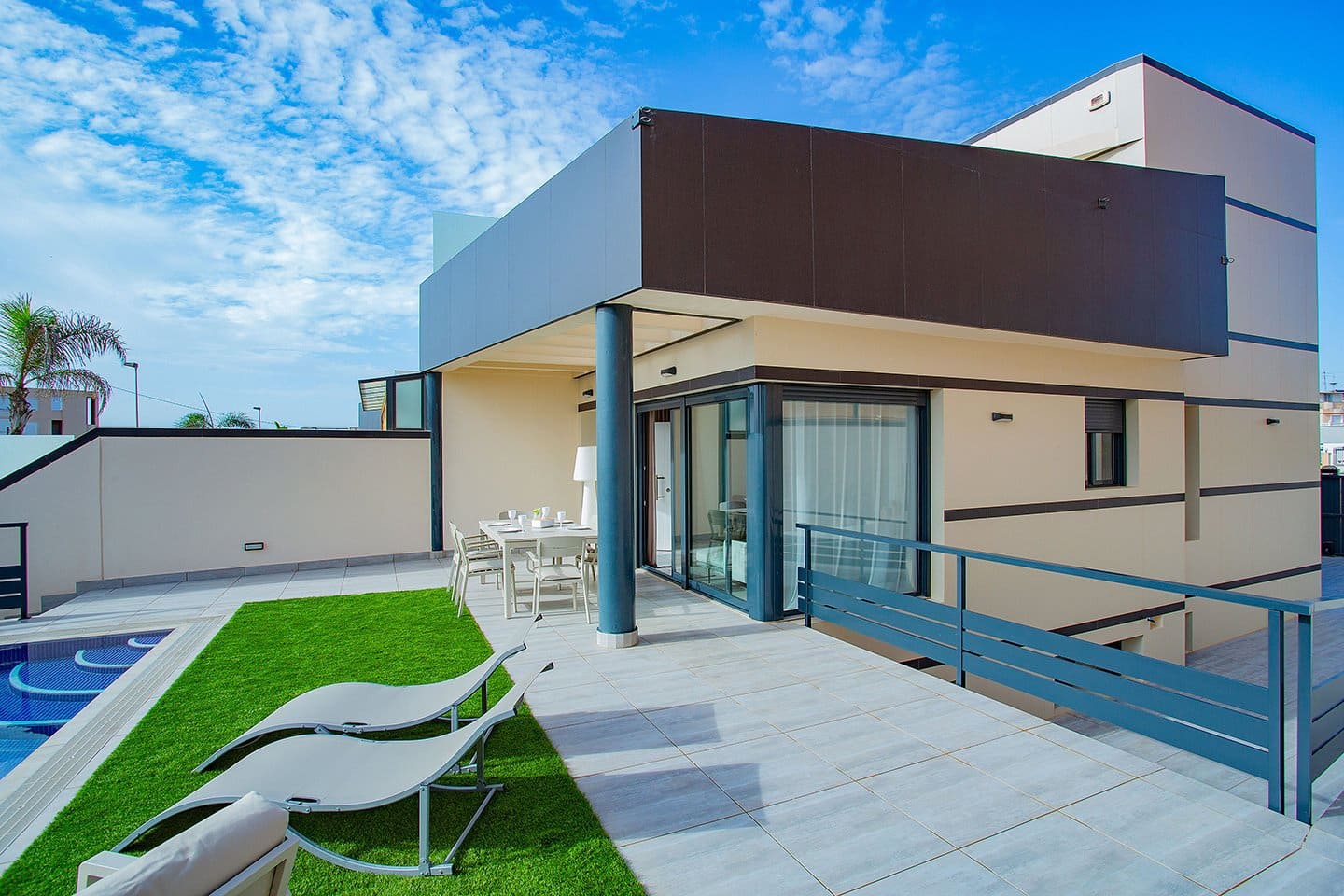 4 soveværelse Villa til salg i Torrevieja med swimmingpool garage - € 895.000 (Ref: 7048241)