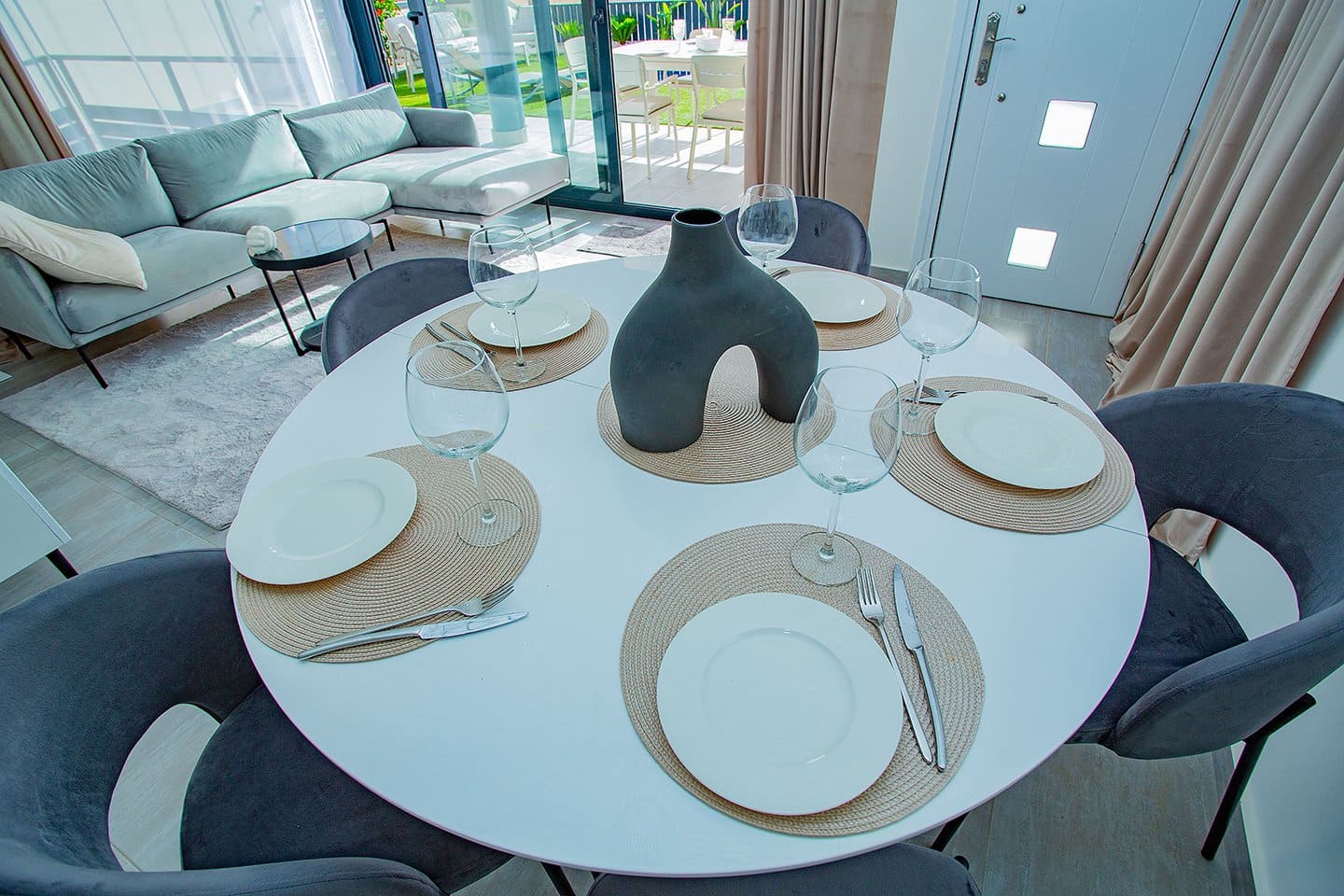 4 soveværelse Villa til salg i Torrevieja med swimmingpool garage - € 895.000 (Ref: 7048241)