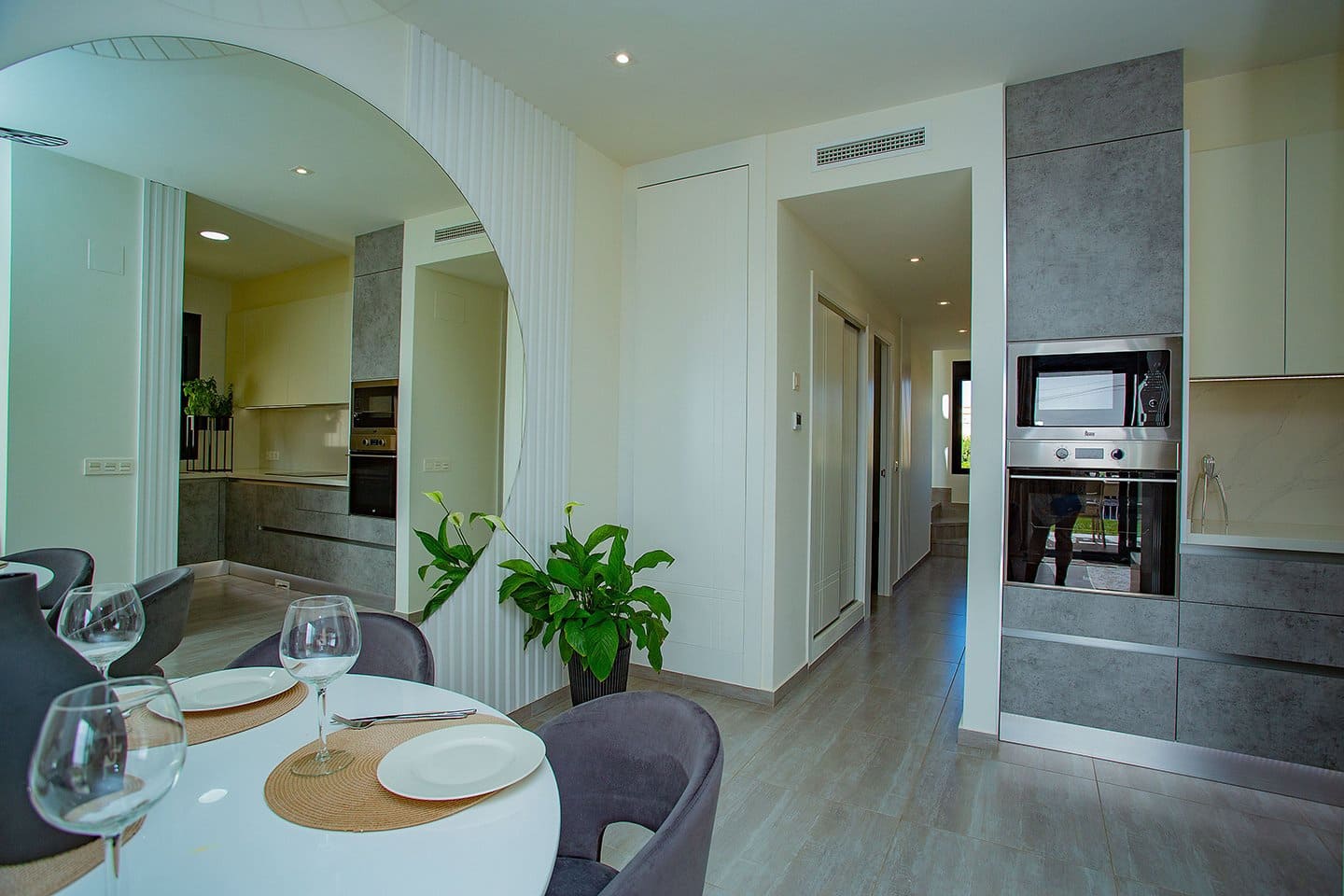 4 soveværelse Villa til salg i Torrevieja med swimmingpool garage - € 895.000 (Ref: 7048241)