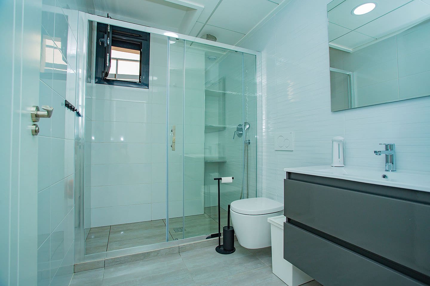 4 soveværelse Villa til salg i Torrevieja med swimmingpool garage - € 895.000 (Ref: 7048241)