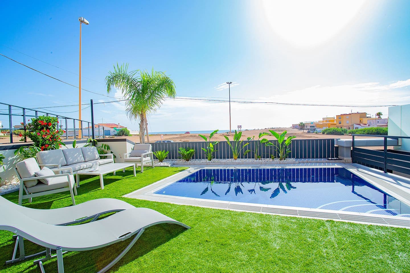 4 soveværelse Villa til salg i Torrevieja med swimmingpool garage - € 895.000 (Ref: 7048241)