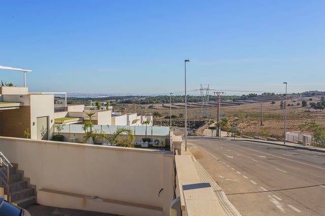 Chalet de 3 habitaciones en Orihuela en venta con piscina garaje - 565.000 € (Ref: 7053952)