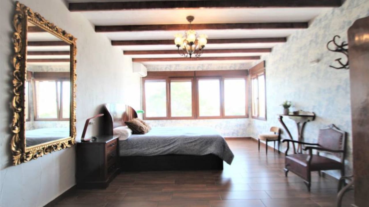 9 bedroom Villa for sale in Orihuela Costa with pool garage - € 690,000 (Ref: 7107604)