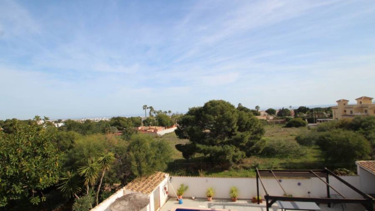 9 bedroom Villa for sale in Orihuela Costa with pool garage - € 690,000 (Ref: 7107604)