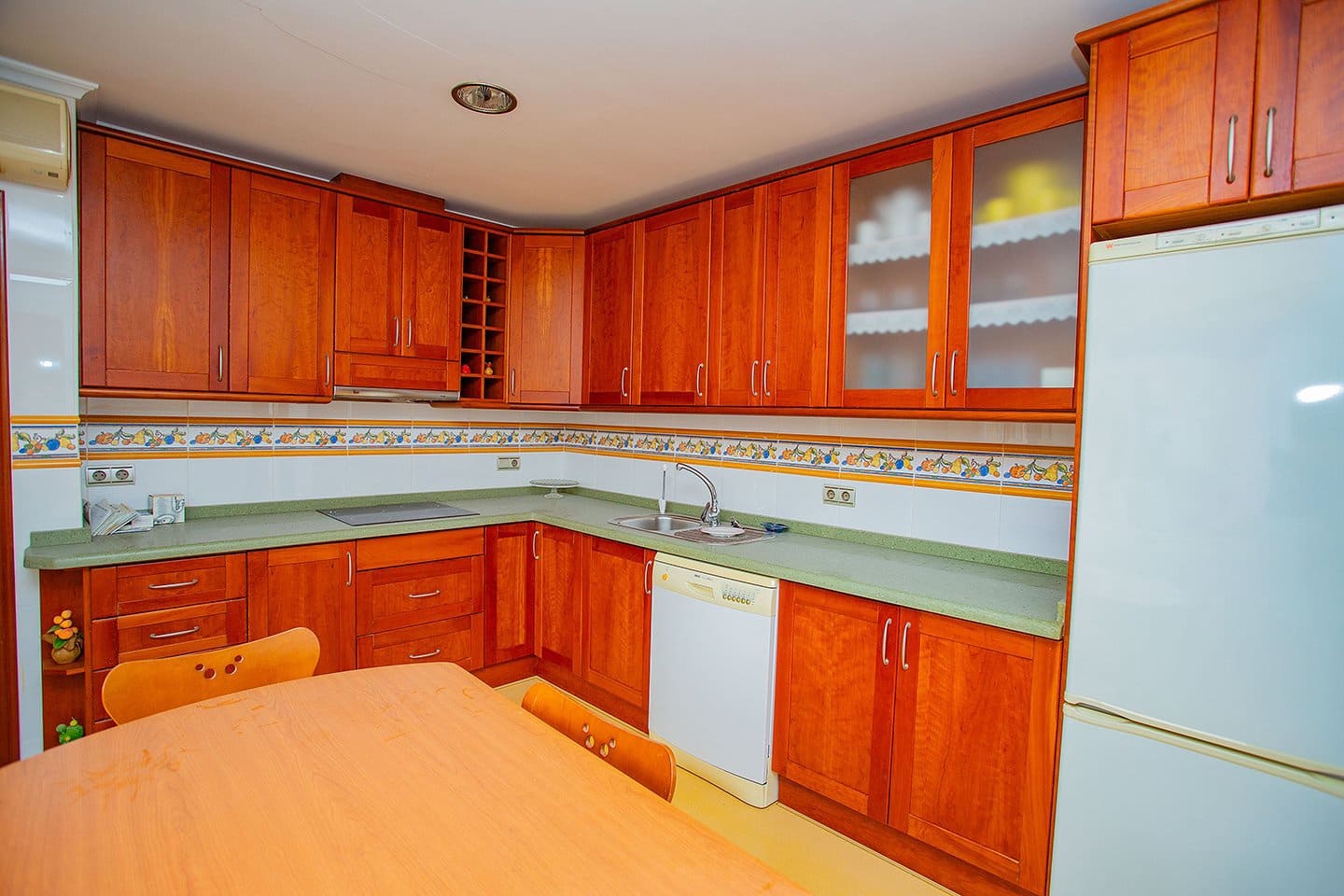 4 sovrum Lägenhet till salu i Torrevieja med garage - 188 000 € (Ref: 7131392)