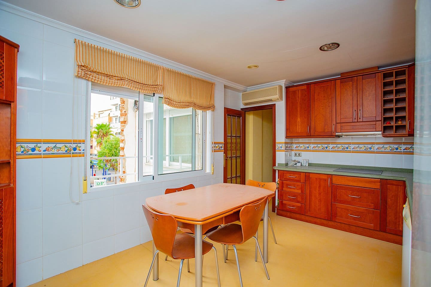 4 sovrum Lägenhet till salu i Torrevieja med garage - 188 000 € (Ref: 7131392)