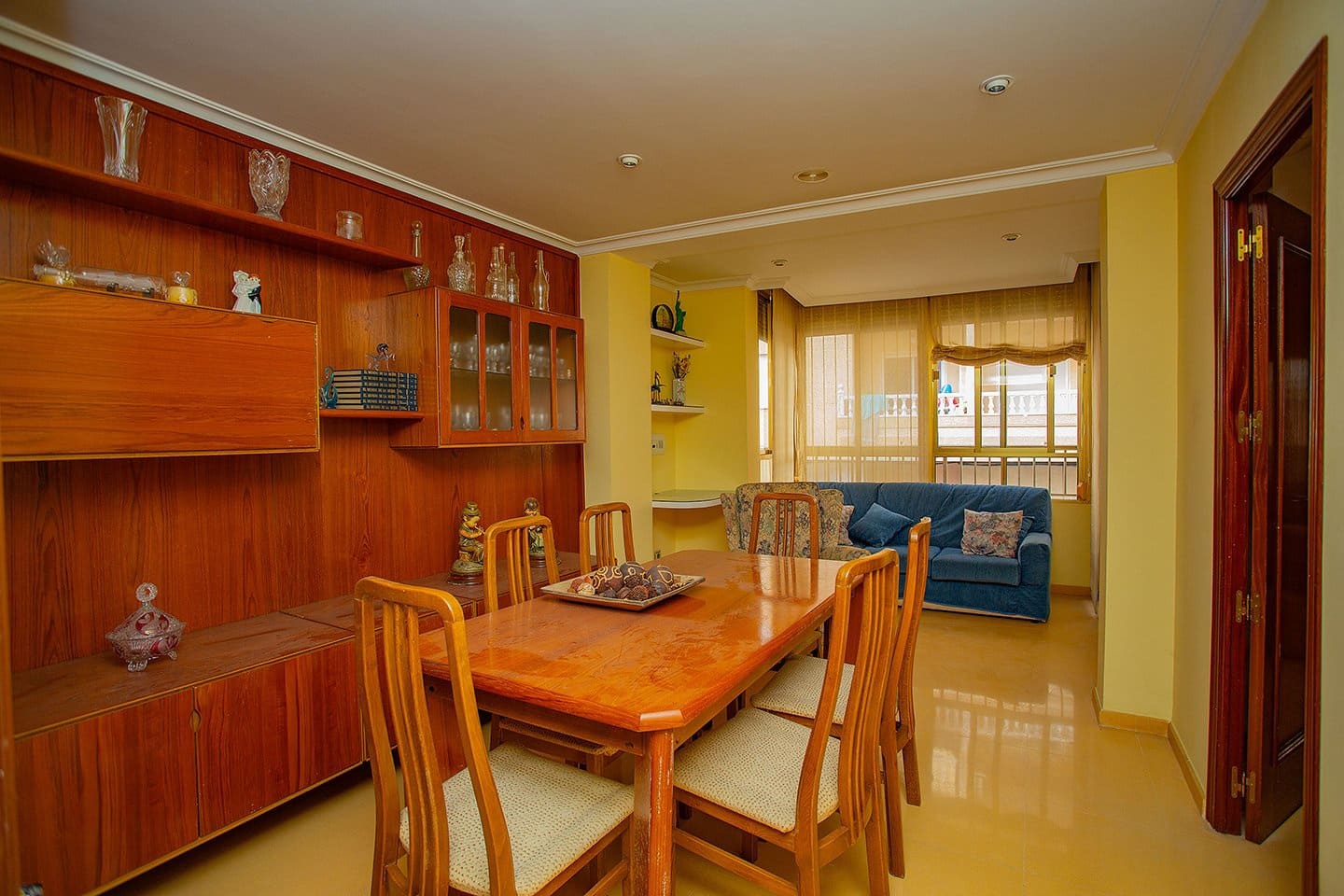 4 sovrum Lägenhet till salu i Torrevieja med garage - 188 000 € (Ref: 7131392)