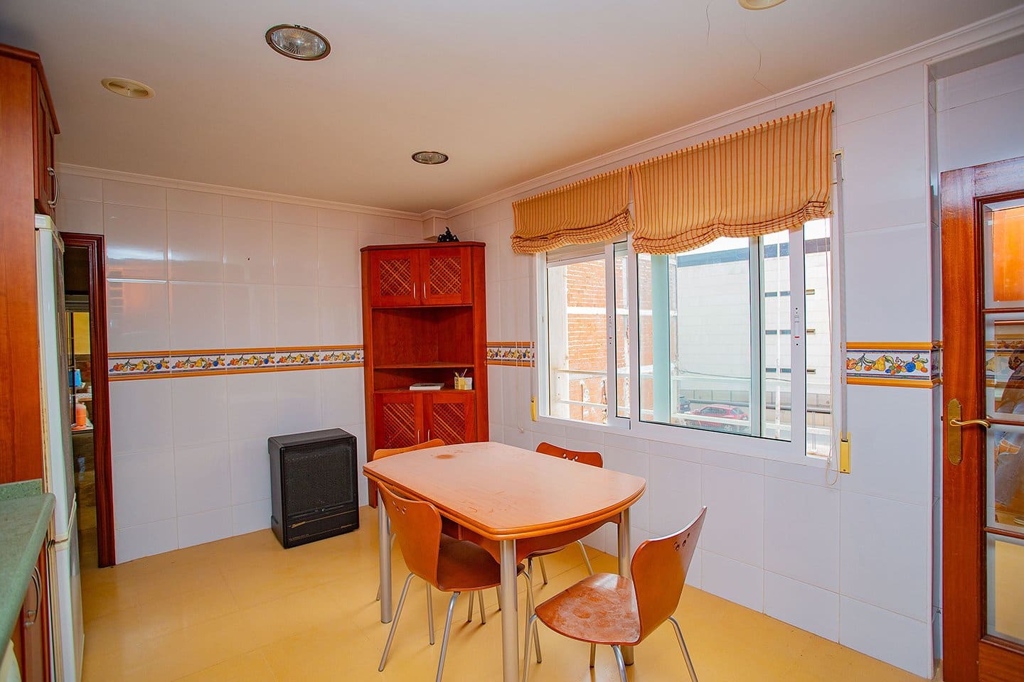 4 sovrum Lägenhet till salu i Torrevieja med garage - 188 000 € (Ref: 7131392)