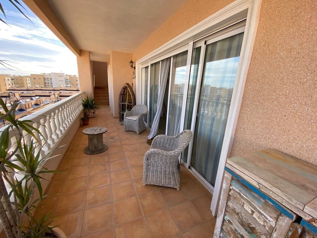 3 makuuhuone Huoneisto myytävänä paikassa Villamartin mukana uima-altaan 
autotalli - 385 000 € (Ref: 7268731)