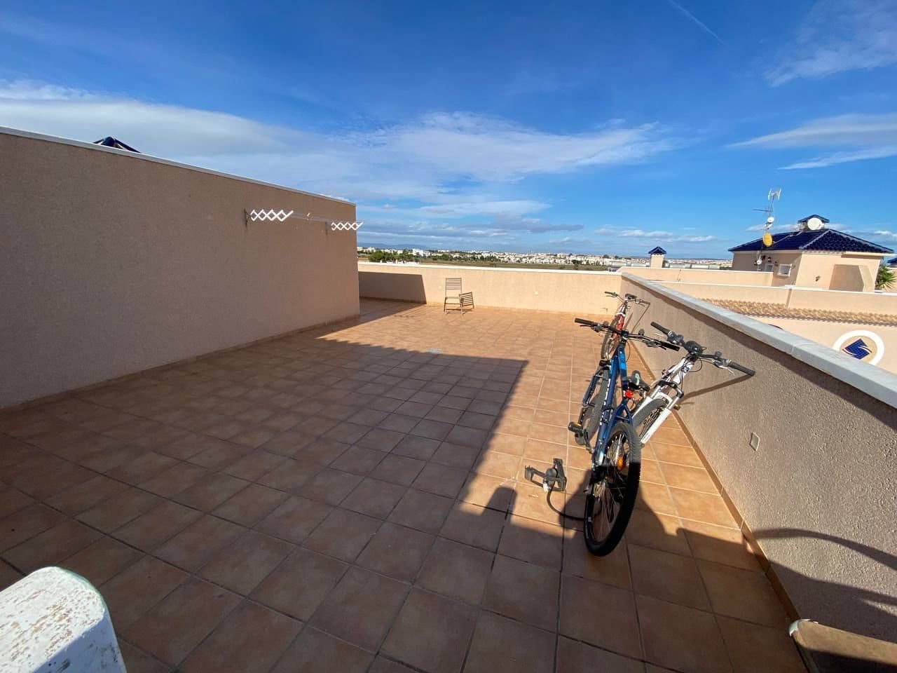 3 makuuhuone Huoneisto myytävänä paikassa Villamartin mukana uima-altaan 
autotalli - 385 000 € (Ref: 7268731)